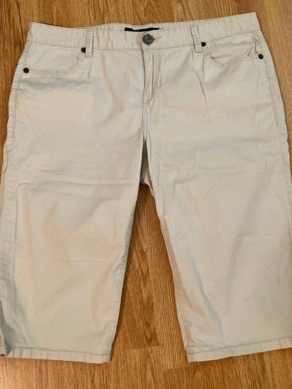 Calvin Klein Jeans Women’s Cotton Blend Shorts in Light Beige - Size 16